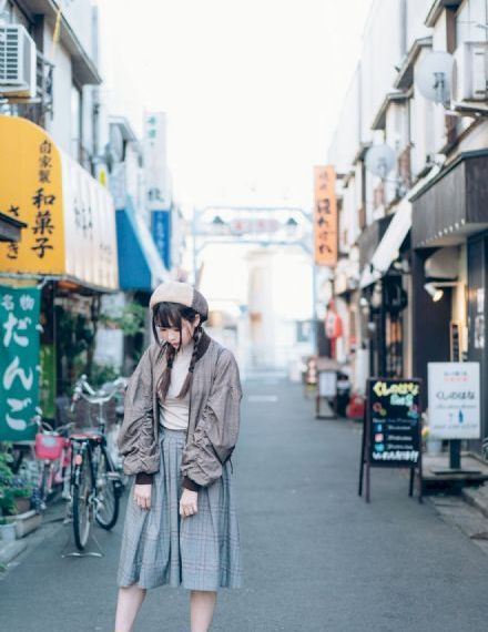 欧美美女大胆展阴_高清完整视频观看